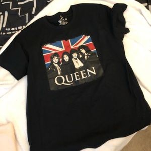 Queen Band Tee
